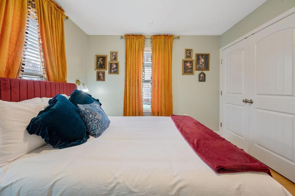 New Victorian Theme, 3Br, Lrg Backyard Close To Pnc Arena, Downtown, And Rdu Airport Raleigh Exterior foto